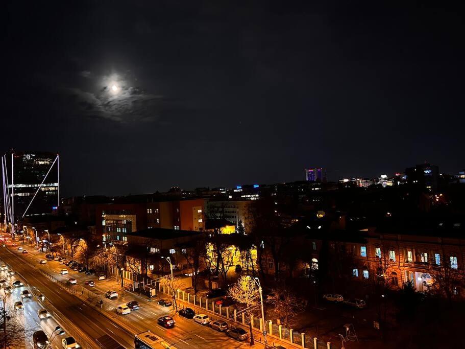 City View Studio In The Heart Of Bucharest Apartment Luaran gambar