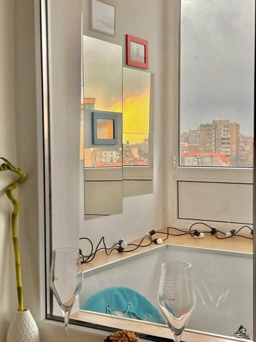 City View Studio In The Heart Of Bucharest Apartment Luaran gambar